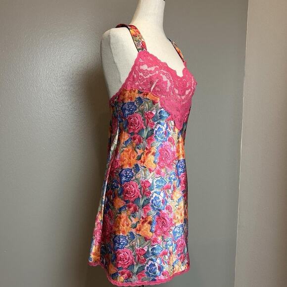 Vintage Vanity Fair Women’s Floral Sheer Lace Satin Slip Dress Size Small - Picture 4 of 8